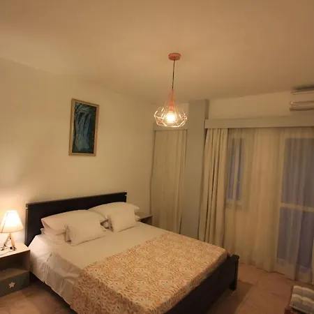 Superb Steps Away From Finikoudes Апартаменты Ларнака