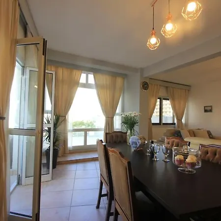 Superb Steps Away From Finikoudes * Ларнака