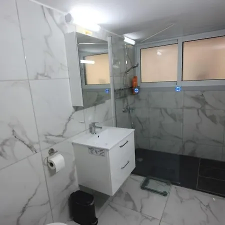 Апартаменты Superb Steps Away From Finikoudes