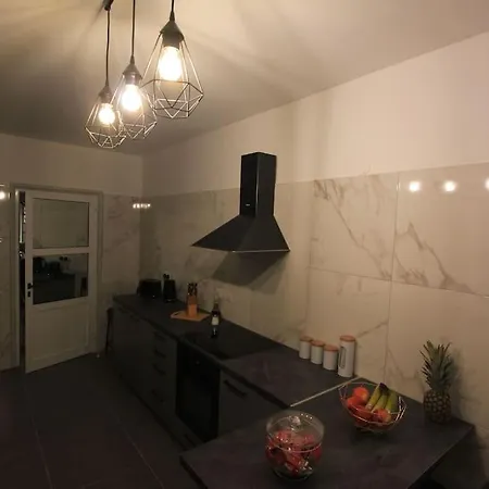 Appartement Superb Steps Away From Finikoudes