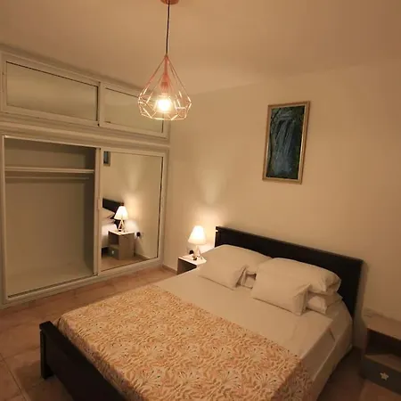 Superb Steps Away From Finikoudes * Larnaca