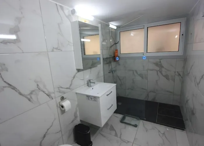 アパート Superb Steps Away From Finikoudes